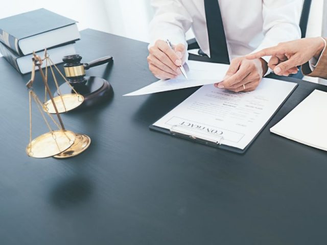 How Small Business Legal Services Protect Your Startup