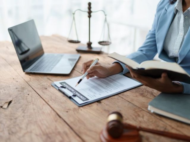 How Small Business Legal Services Protect Your Venture